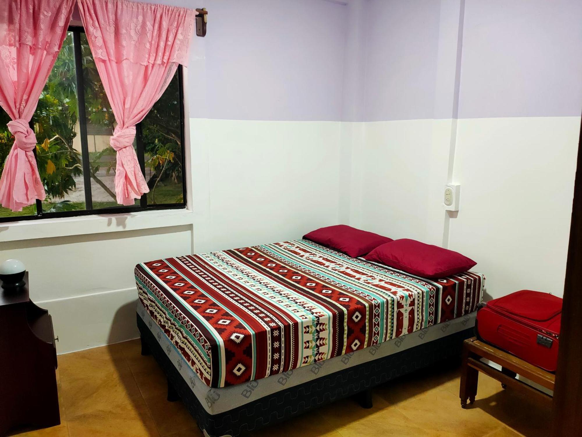 Guesthouse Island Escape South End Room photo